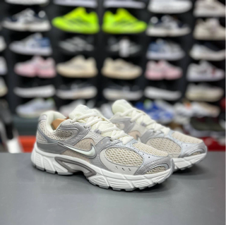 کتونی نایک V5 RNR مسترکوالیتی / سایز 37 الی 45 / Nike V5 RNR / فروش عمده و تک