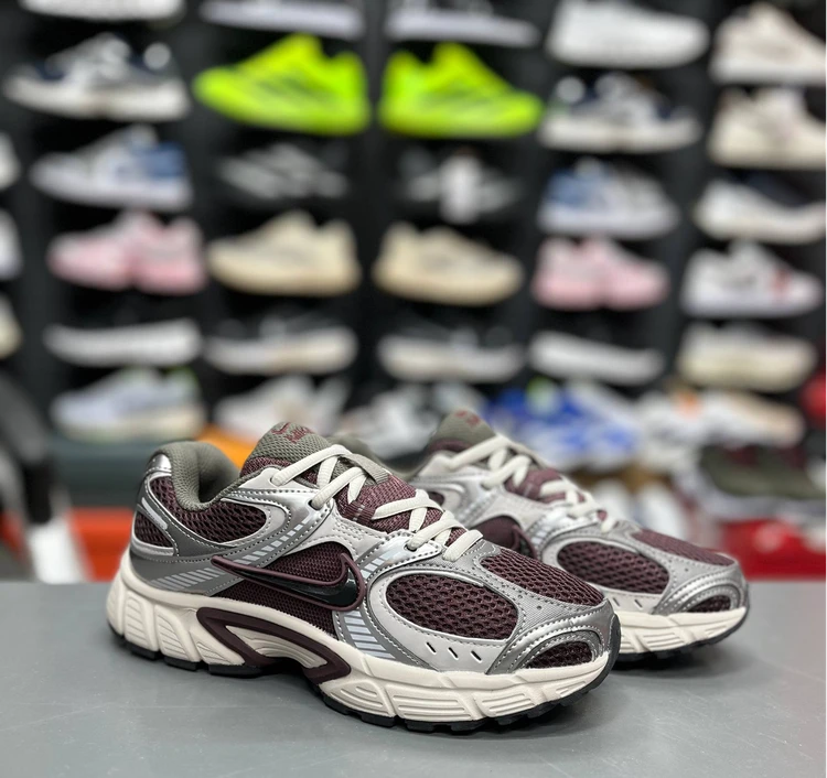 کتونی نایک V5 RNR مسترکوالیتی / سایز 37 الی 45 / Nike V5 RNR / فروش عمده و تک