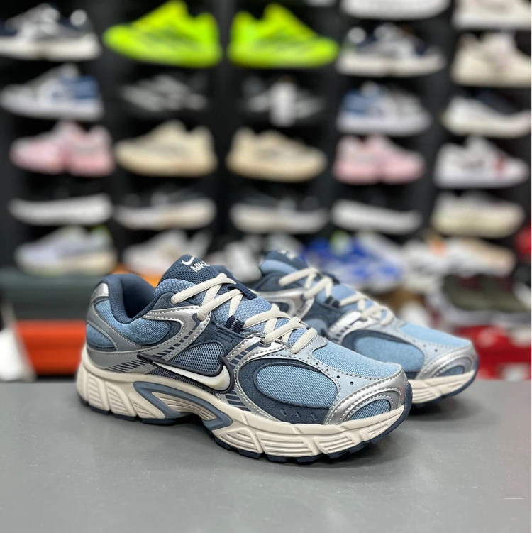 کتونی نایک V5 RNR مسترکوالیتی / سایز 37 الی 45 / Nike V5 RNR / فروش عمده و تک