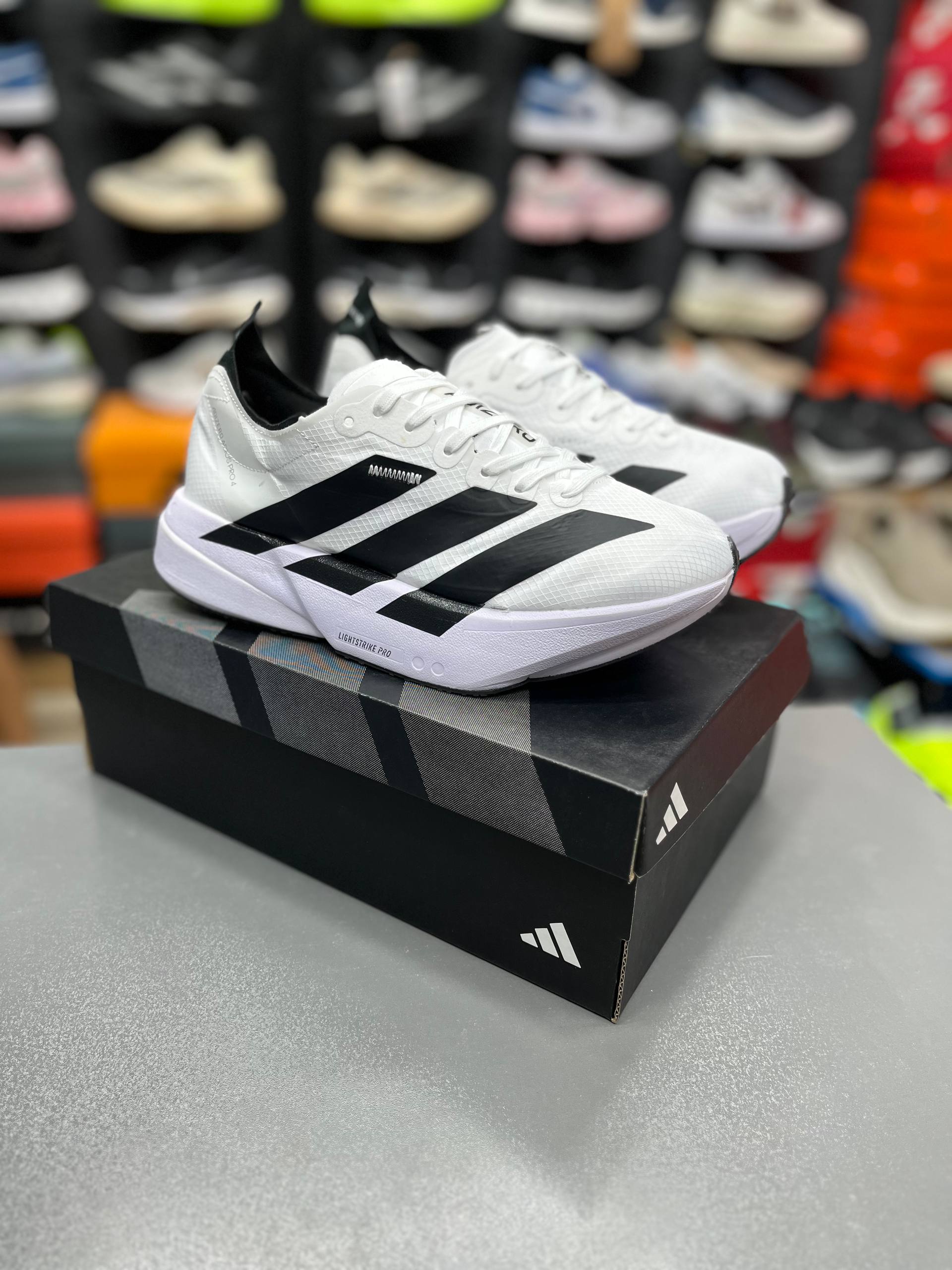 کتونی آدیداس آدی زیرو ادیوس پرو 4 مسترکوالیتی/سایز 40 الی 45/Adidas Adizero Adios Pro 4/ فروش عمده و تک