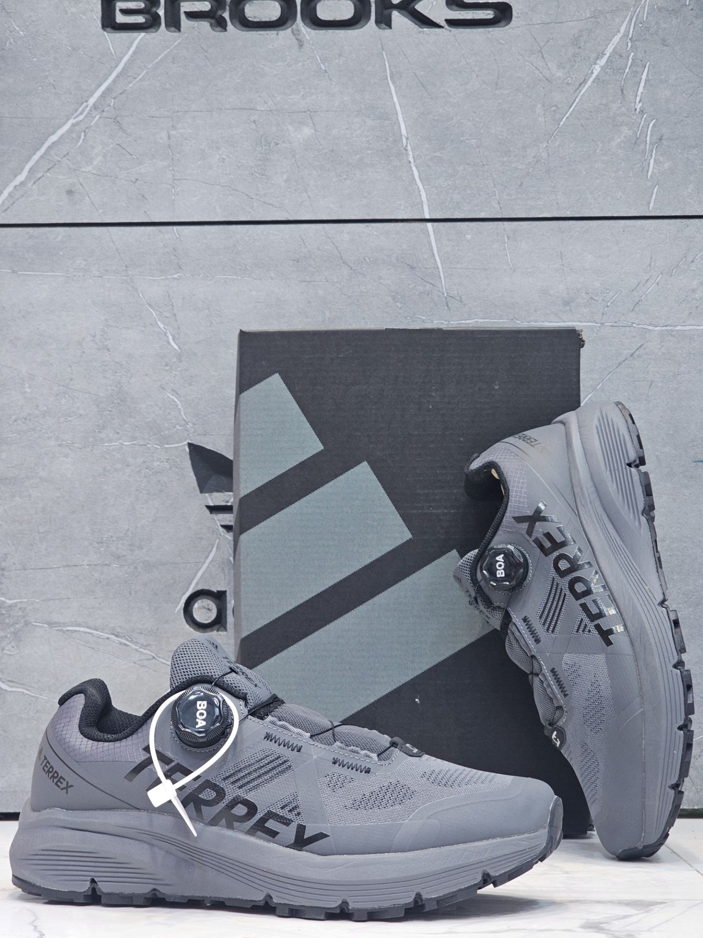 کتونی آدیداس ترکس با بند دیسکی مسترکوالیتی /سایز 40 الی 44/Adidas Terrex BOA/ فروش عمده و تک