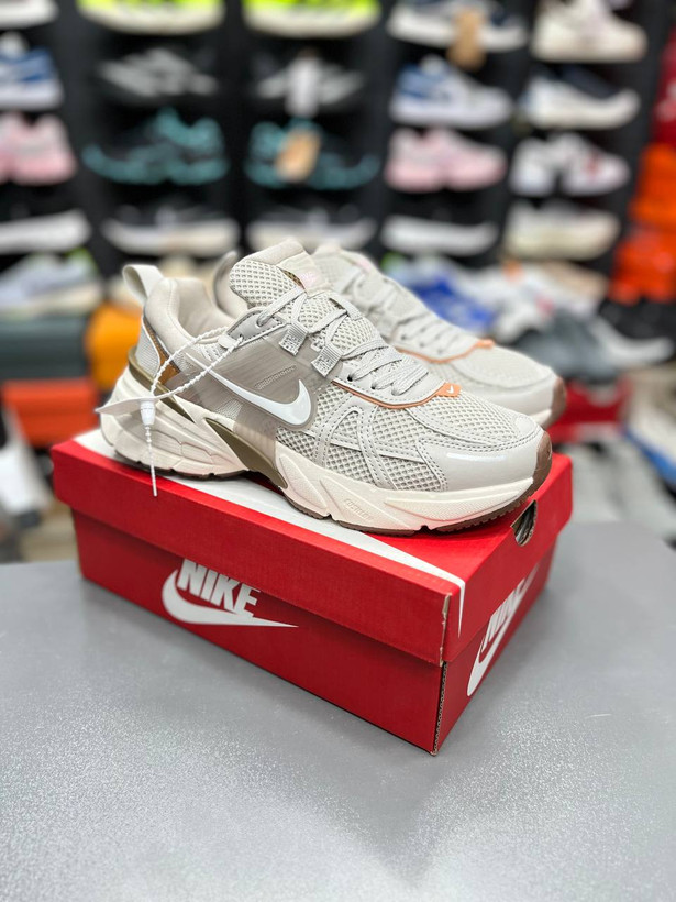 کتونی رانینگ نایکی وی تو کی مسترکوالیتی /سایز 37 الی 45/Nike V2k/ فروش عمده و تک
