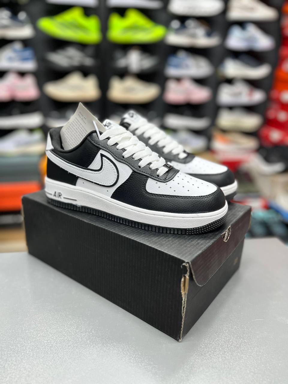 کتونی نایک ایرفورس مسترکوالیتی /Nike Air Force/ست زنانه مردانه/37 تا 45/ فروش عمده و تک