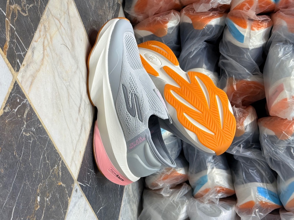 کتونی مسترکوالیتی اسکیچرز هایپر برست بدون بند/سایز 37 الی 40 /Skechers Hyper Burst/ فروش عمده و تک