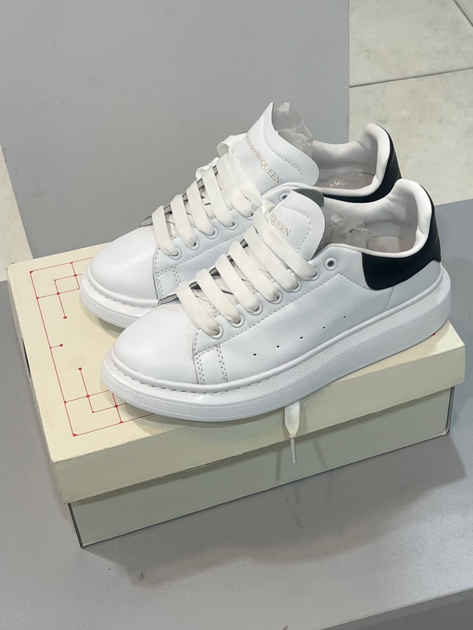 کتونی ونس الکساندر مک کوئین مسترکوالیتی / سایز 40 الی 45 /ALEXANDER MCQUEEN / فروش عمده و تک