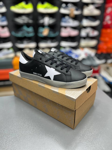 کتونی گلدن گوس سوپراستار مسترکوالیتی/سایز 40 الی 45/Golden Goose Super-Star / فروش عمده و تک