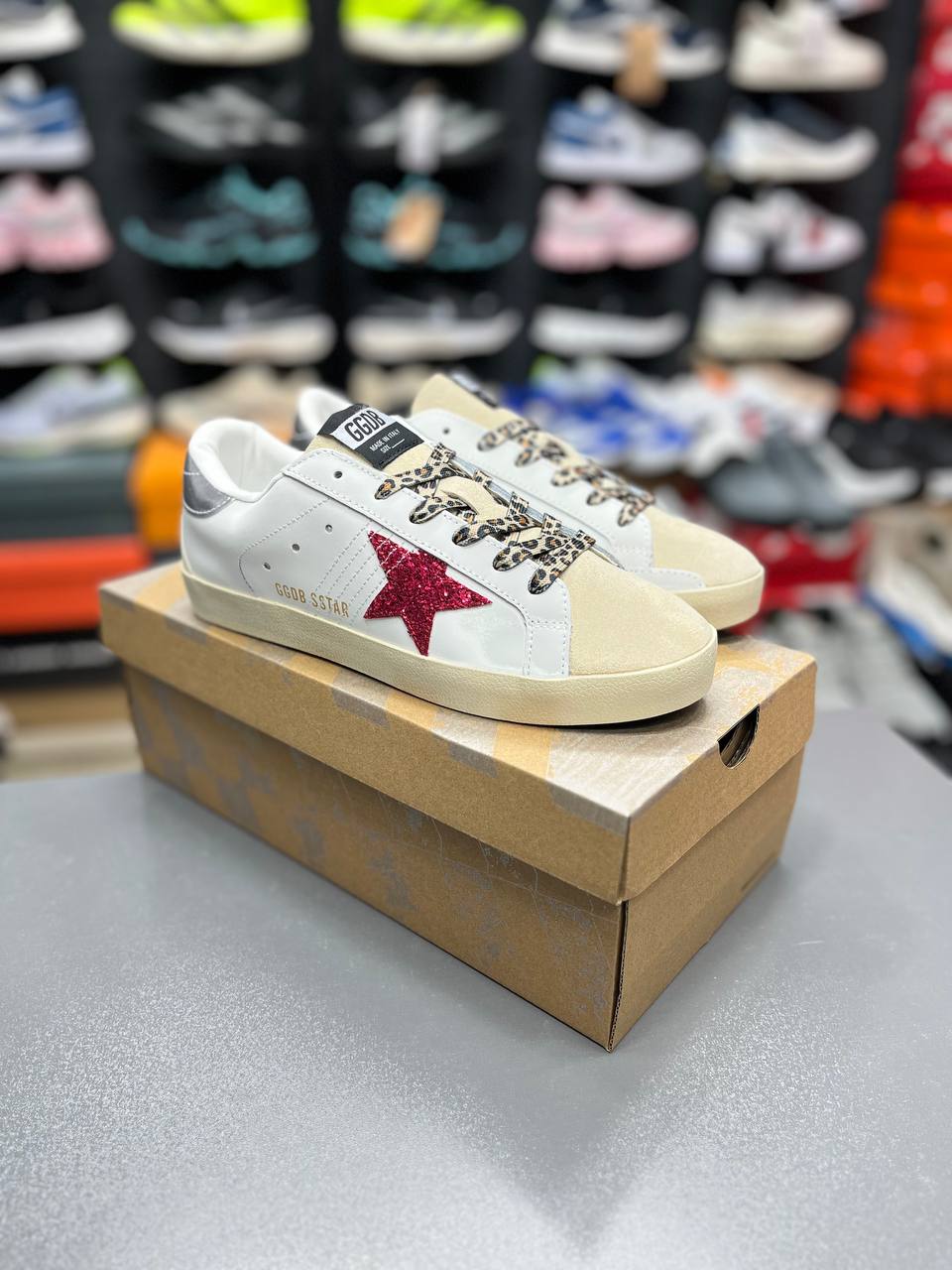 کتونی گلدن گوس سوپراستار مسترکوالیتی/سایز 37 الی 40/Golden Goose Super-Star / فروش عمده و تک