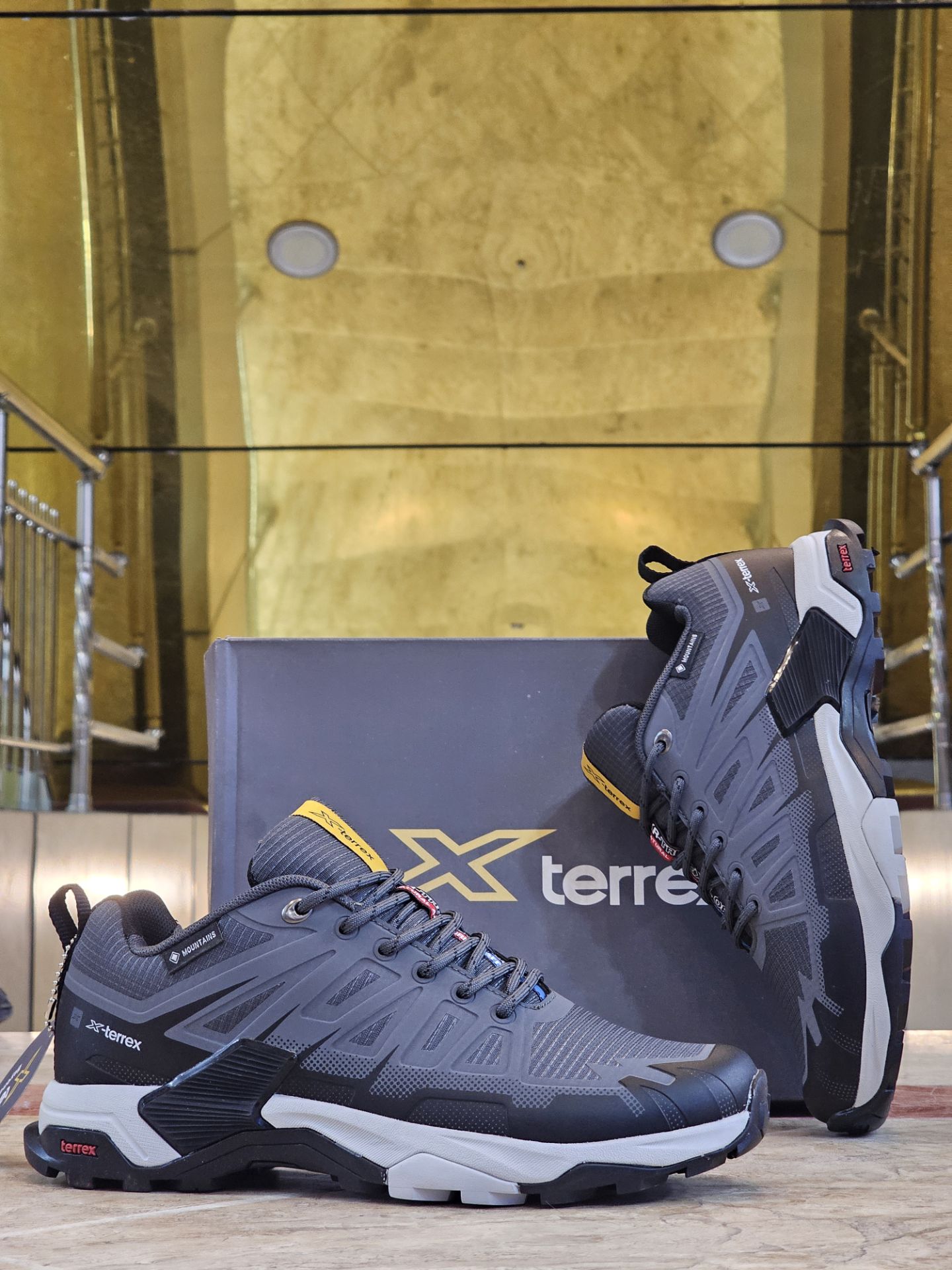 کتونی طبیعت گردی و ضدآب ایکس ترکس مسترکوالیتی /سایز 37 الی 45/ x-terrex waterproof / فروش عمده و تک